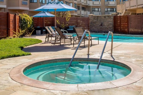 The Lodge at Tiburon - image 37