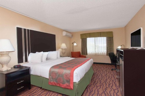 Ramada by Wyndham Titusville/Kennedy Space Center - image 7