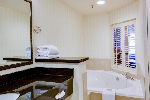 Fairfield Inn and Suites by Marriott Titusville Kennedy Space Center - image 14