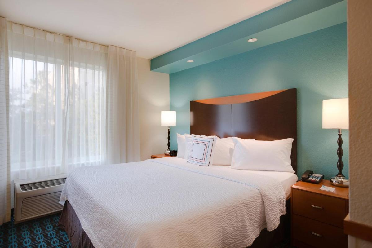 Fairfield Inn and Suites by Marriott Titusville Kennedy Space Center - image 7