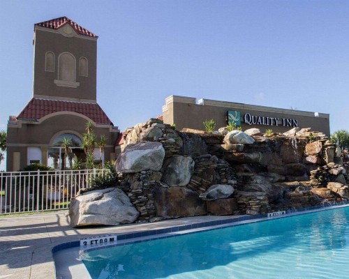 Quality Inn Kennedy Space Center - image 11