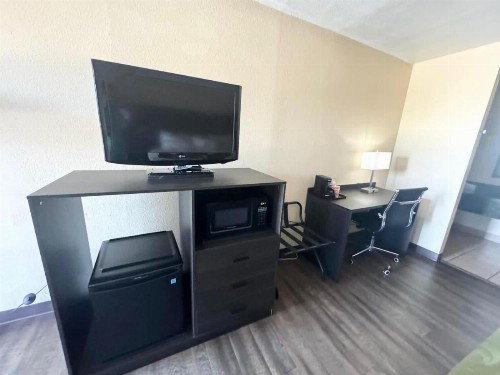 Quality Inn Kennedy Space Center - image 14