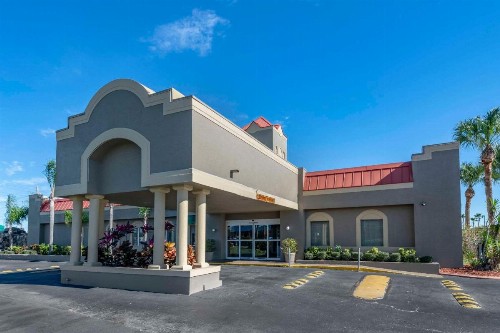 Quality Inn Kennedy Space Center - image 26