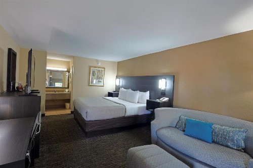 Quality Inn Kennedy Space Center - image 30