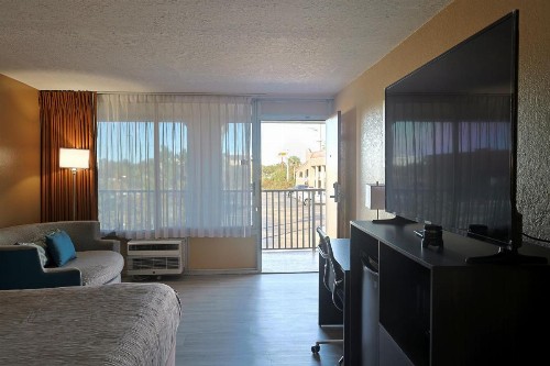 Quality Inn Kennedy Space Center - image 36