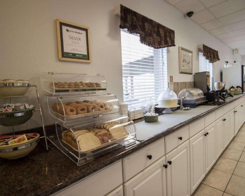 Quality Inn Kennedy Space Center - image 6
