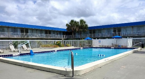 Days Inn by Wyndham Titusville Kennedy Space Center - image 20