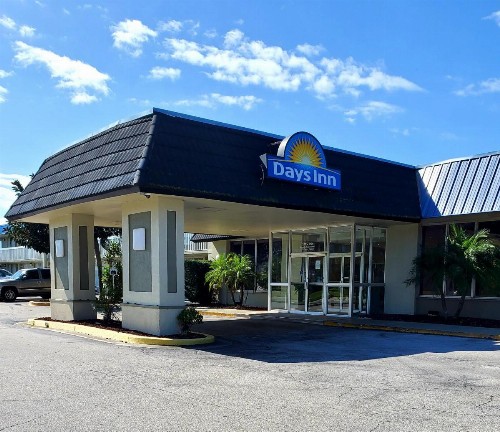 Days Inn by Wyndham Titusville Kennedy Space Center - image 50