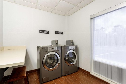 Hampton Inn Titusville/I-95 Kennedy Space Center - image 27