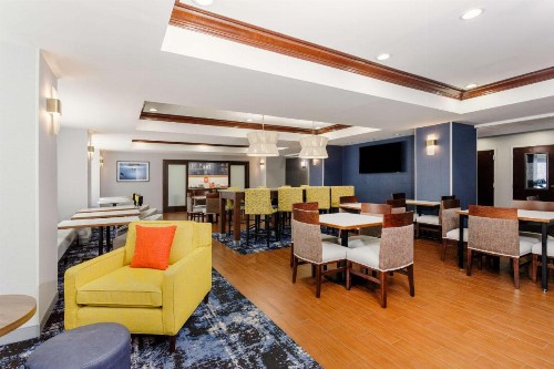 Hampton Inn Titusville/I-95 Kennedy Space Center - image 5