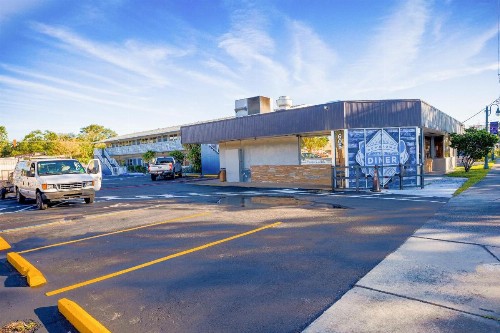 Budget Motel - Titusville - image 14