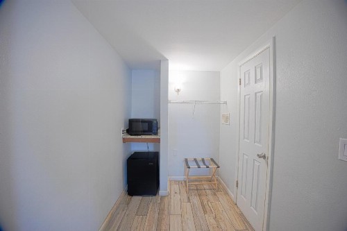 Budget Motel - Titusville - image 9