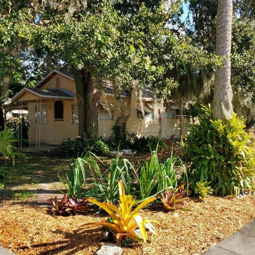 1 Beige Cozy Bungalow and 1 White Cozy Efficiency Cottage in Titusville