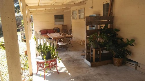 1 Beige Cozy Bungalow and 1 White Cozy Efficiency Cottage in Titusville - image 2