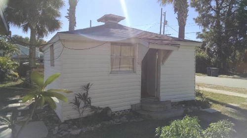 1 Beige Cozy Bungalow and 1 White Cozy Efficiency Cottage in Titusville - image 41