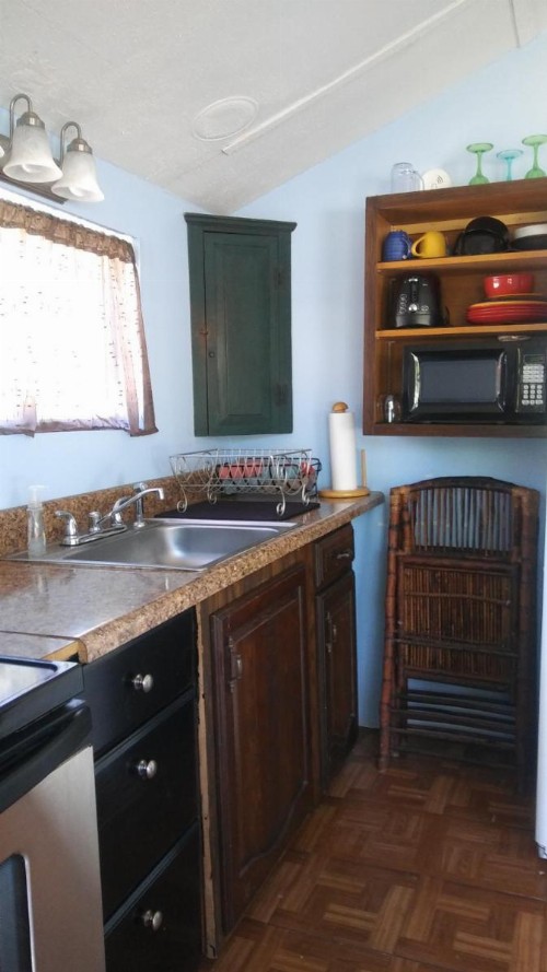 1 Beige Cozy Bungalow and 1 White Cozy Efficiency Cottage in Titusville - image 45