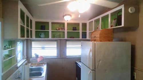 1 Beige Cozy Bungalow and 1 White Cozy Efficiency Cottage in Titusville - image 8