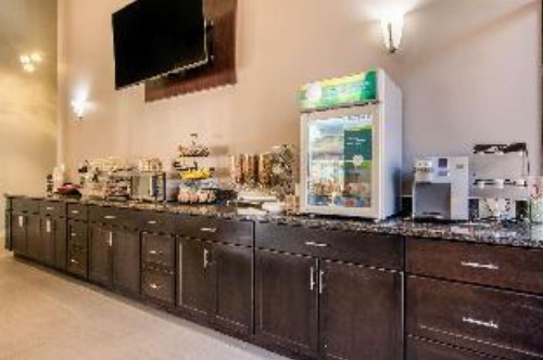 Toccoa Inn & Suites - image 6