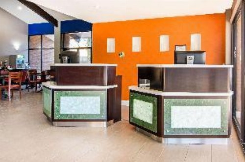 Toccoa Inn & Suites - image 7