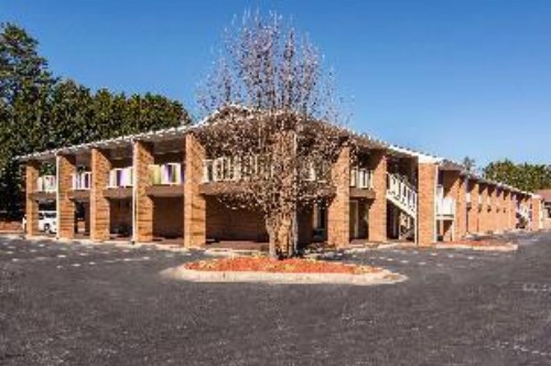 Toccoa Inn & Suites - image 8