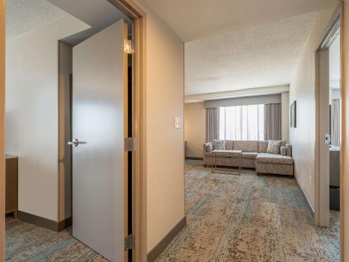 Park Inn by Radisson Toledo OH - image 15