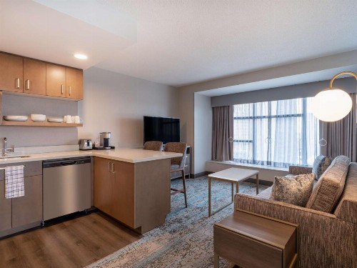 Park Inn by Radisson Toledo OH - image 26