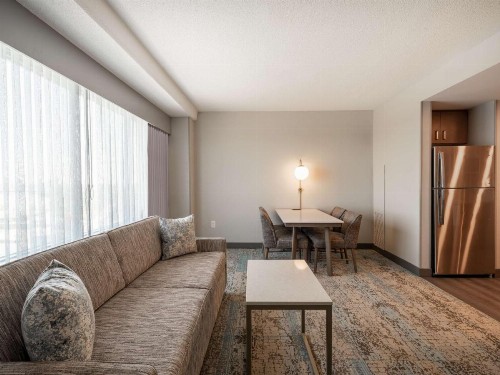 Park Inn by Radisson Toledo OH - image 29