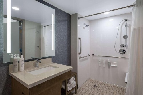 Park Inn by Radisson Toledo OH - image 31