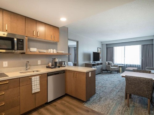 Park Inn by Radisson Toledo OH - image 34
