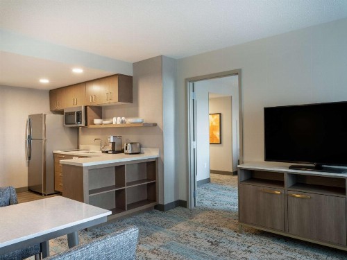 Park Inn by Radisson Toledo OH - image 39