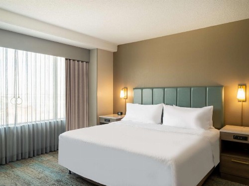 Park Inn by Radisson Toledo OH - image 45