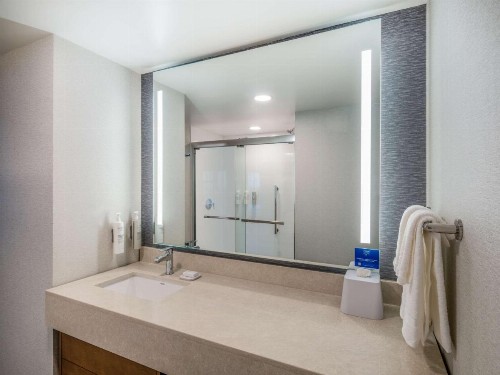 Park Inn by Radisson Toledo OH - image 47