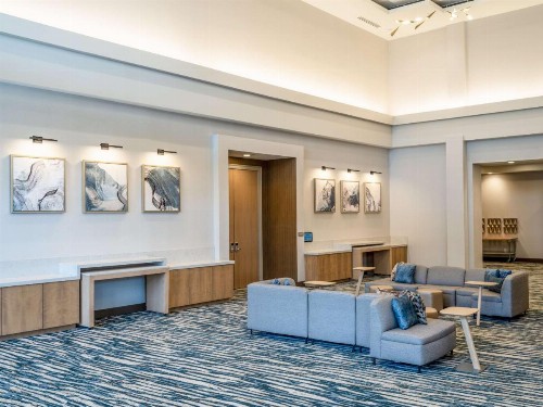 Park Inn by Radisson Toledo OH - image 5