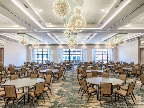 Park Inn by Radisson Toledo OH - image 6