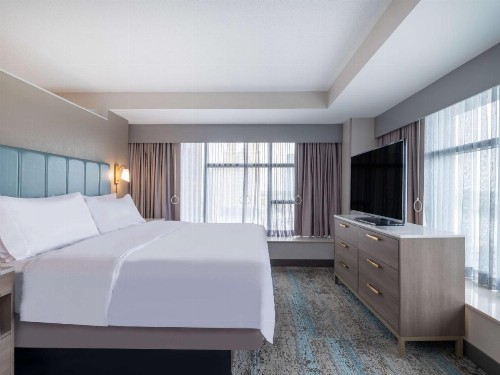 Park Inn by Radisson Toledo OH - image 8