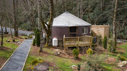 Lake Nantahala-Smoky Mountain-Yurts - image 14