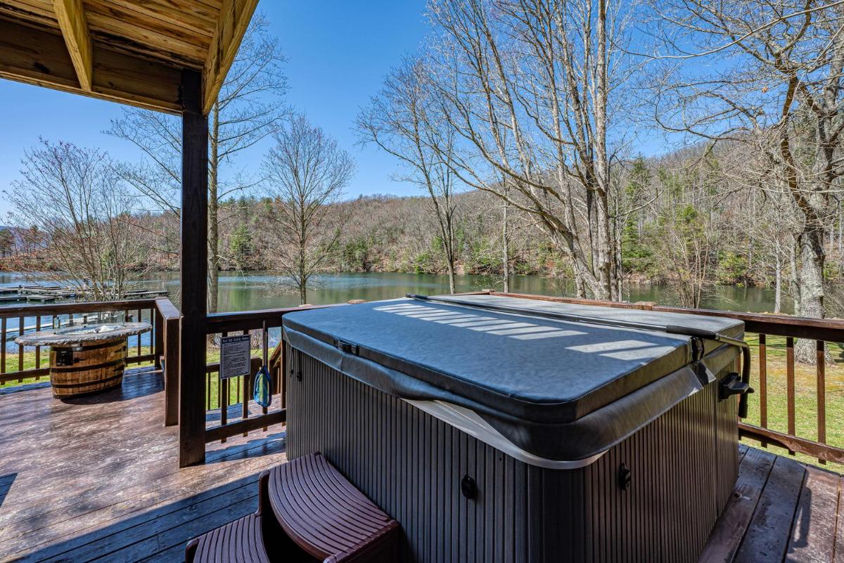 Lake Nantahala-Smoky Mountain-Yurts - image 2