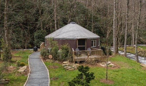 Lake Nantahala-Smoky Mountain-Yurts - image 49