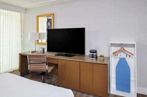 DoubleTree by Hilton Torrance - South Bay - image 9