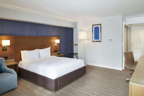 DoubleTree by Hilton Torrance - South Bay - image 12