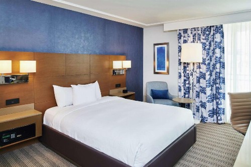 DoubleTree by Hilton Torrance - South Bay - image 13