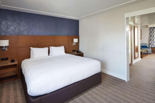 DoubleTree by Hilton Torrance - South Bay - image 19
