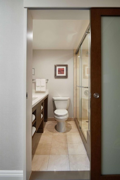 DoubleTree by Hilton Torrance - South Bay - image 20