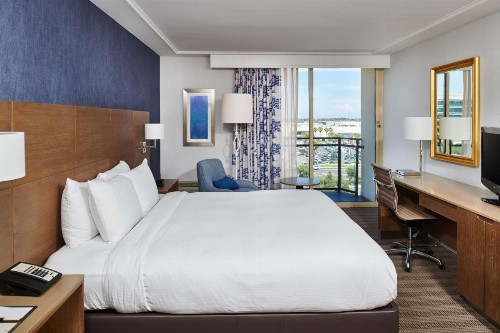 DoubleTree by Hilton Torrance - South Bay - image 21