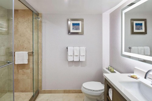 DoubleTree by Hilton Torrance - South Bay - image 23