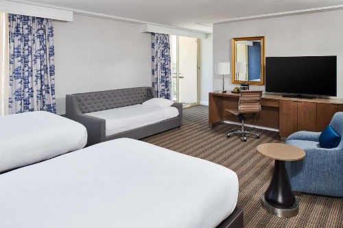 DoubleTree by Hilton Torrance - South Bay - image 35