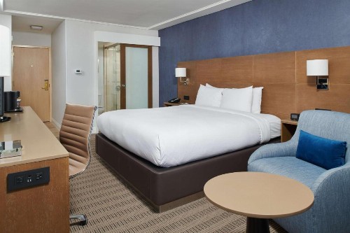 DoubleTree by Hilton Torrance - South Bay - image 42
