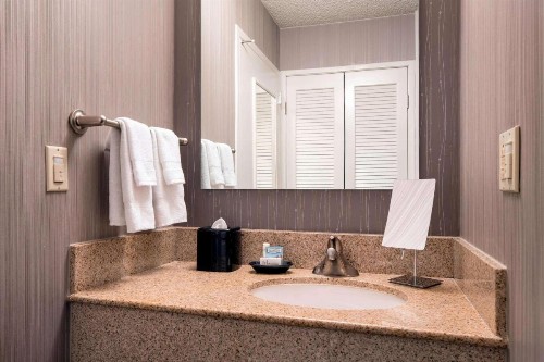 Sonesta Select Los Angeles Torrance South Bay - image 15