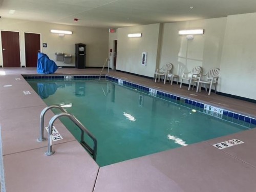 Cobblestone Hotel & Suites - Torrington - image 14