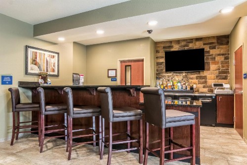 Cobblestone Hotel & Suites - Torrington - image 31